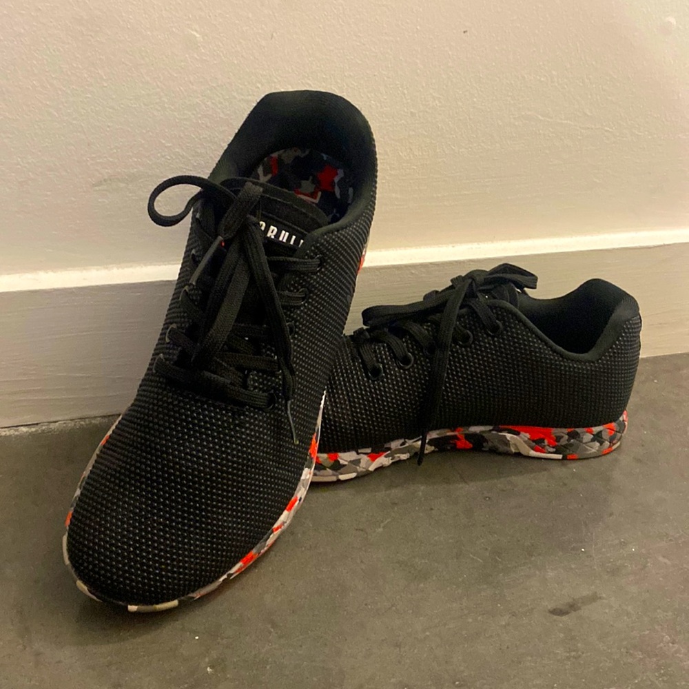 No Bill Tennis Shoes - Men’s Size 8/ Woman’s 9.5. - Worn once